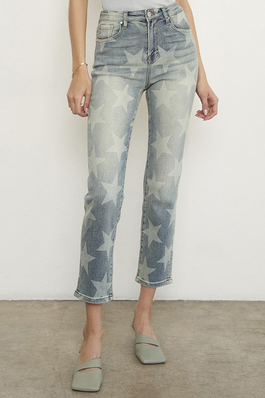 Denim Lab Star Print Girlfriend Jeans. These laid- back girlfriend jeans are ready for your next adventure and align well with the need for adaptable wardrobe staples. They are easy to dress up with heels or down with sandals to provide a day to night look. Get these in your cart and you will be off to show your carefree and unconventional style.