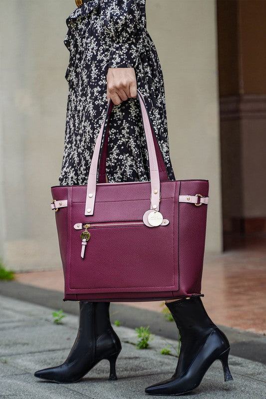 This is a unique collection that offers a WIN-WIN-WIN!
This Eco-Friendly Tote Bag is made with high quality Vegan Leather- Win!
This stylish tote looks like it came off the runway, but at a wallet friendly price point- WIN!
This versatile tote compliments working, travel, evenings out, and everyday wear. It's attention to detail and soft vegan leather conveys a polished look when you need one- WIN!! Multiple colors!