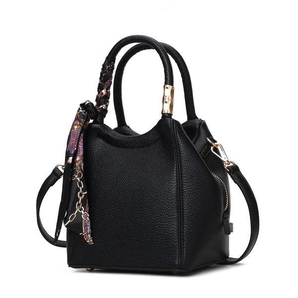 This Eco-Friendly Tote Bag is made with high quality Vegan Leather- Win!
This stylish tote looks like it came off the runway, but at a wallet friendly price point- WIN!
This versatile tote compliments working, travel, evenings out, and everyday wear. It's attention to detail and soft vegan leather conveys a polished look when you need one- WIN!!