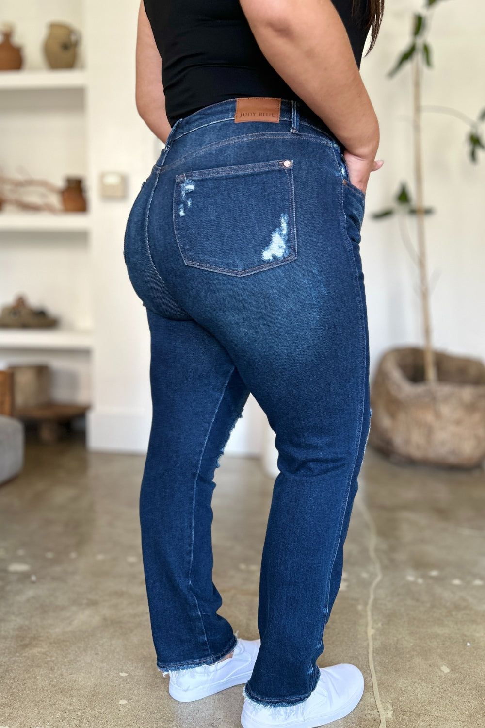 Judy Blue High Waist Straight Jeans / Rigid Magic Heavy Destroy with Plus Size. Dark Wash.