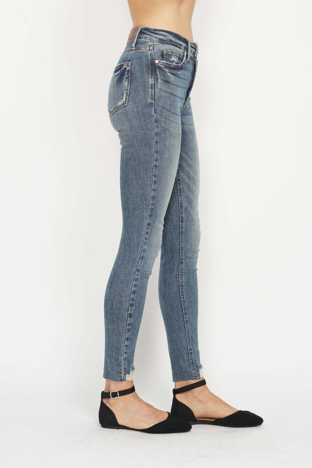 Judy Blue Vintage Wash jeans with Raw Hem and in Plus Sizes. Skinny Jeans with tummy control.