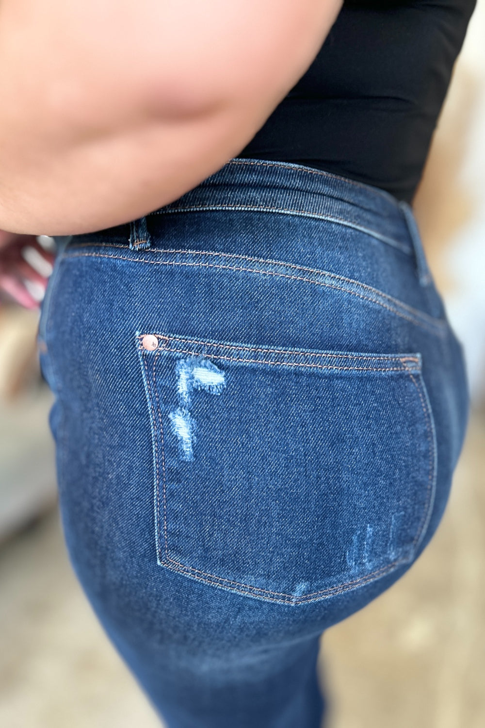 Judy Blue High Waist Straight Jeans / Rigid Magic Heavy Destroy with Plus Size. Dark Wash.