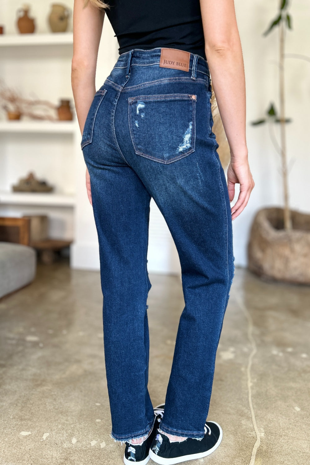 Judy Blue High Waist Straight Jeans / Rigid Magic Heavy Destroy with Plus Size. Dark Wash.