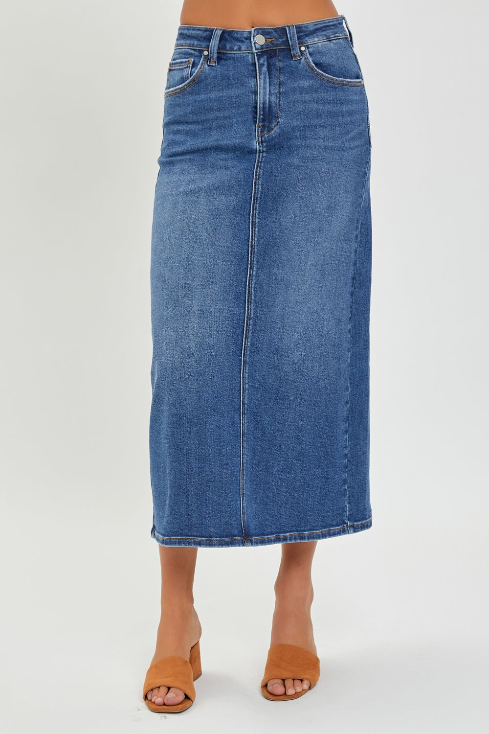 Calling all free spirits! This long jean skirt gives you Western vibes with a modern twist. Pair it with your favorite boots for a look that’s ready for anything, from the rodeo to the city streets. This is a day to night and season to season wardrobe staple! Grab yours while they last!
