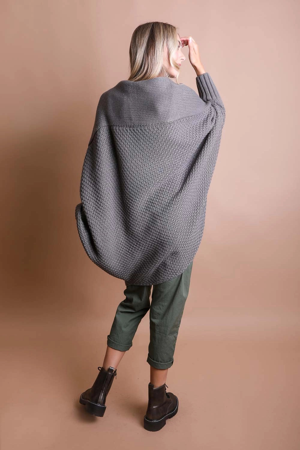 Looking for a flowy layer that is comfortable & elegant that can be worn from day to night? Need a cozy, yet stylish and timeless cardigan that flatters many body shapes and hides those flaws? This Boho style cover-up is the one for you