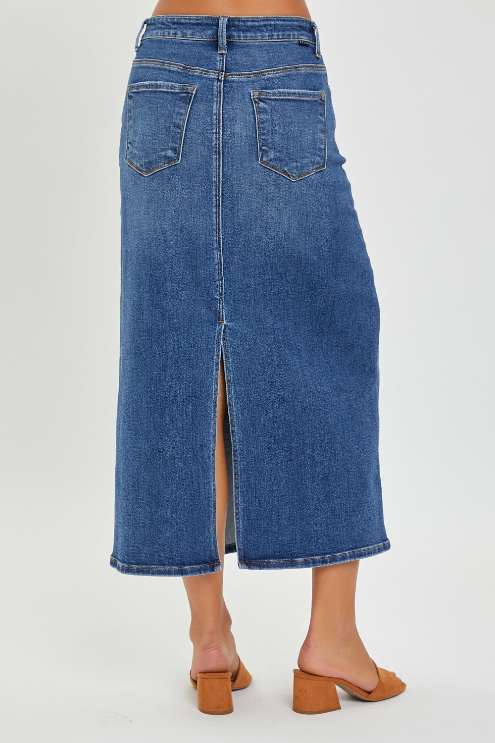 Calling all free spirits! This long jean skirt gives you Western vibes with a modern twist. Pair it with your favorite boots for a look that’s ready for anything, from the rodeo to the city streets. This is a day to night and season to season wardrobe staple! Grab yours while they last!