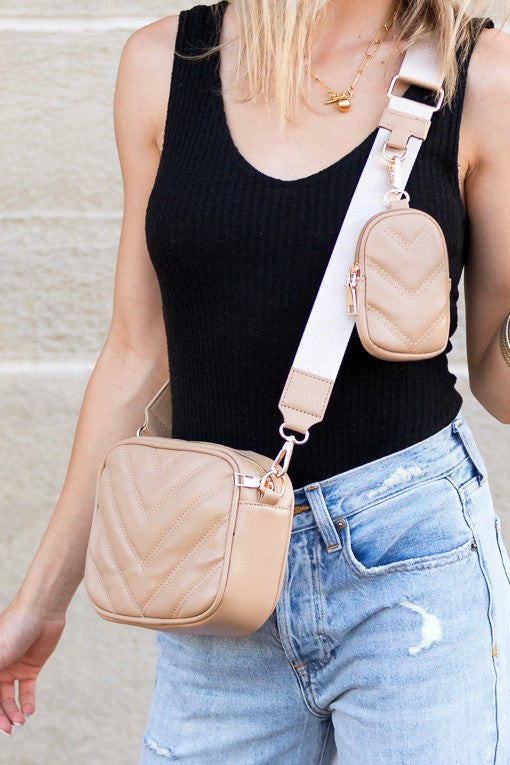 Meet the bag that’s both practical, timeless, with a sophisticated edge—our Chevron Quilted Crossbody! Ideal for your next date night, weekend brunch, concert, this bag brings effortless elegance to every moment. Its iconic quilted chevron design is a symbol of timeless sophistication. Whether you’re carrying just the essentials or adding a touch of luxe to your everyday look, this eco-friendly crossbody is ready to complement your day with style.
Add this comfy quilted bag to your wardrobe!