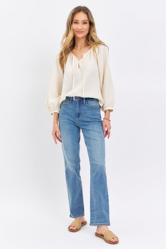 Judy Blue High Waist Straight Jeans  / Very stretchy.  Medium wash. Inclusive sizing 