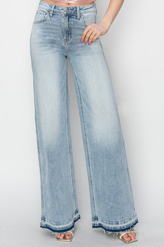 An essential pair for every denim drawer—your go-to jeans for any look, any day of the week! 