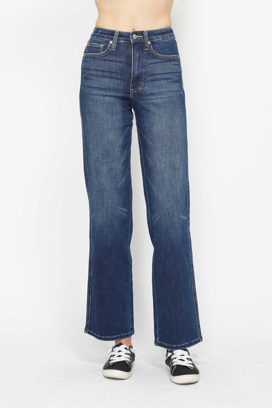 Judy Blue Tummy Control Jeans High Waisted with Plus Size AND T400 Material.  These jeans are packed with higher quality features and tummy control! Dark ash and Inclusive Sizing.