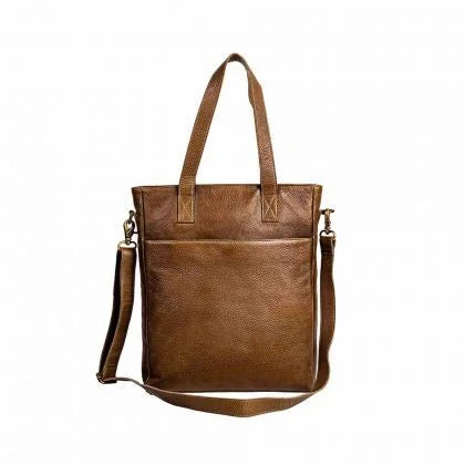 *Please note that lighting can affect how the color appears, so the bag may look slightly different in person. It actually has a lovely olive tone that adds a unique charm!